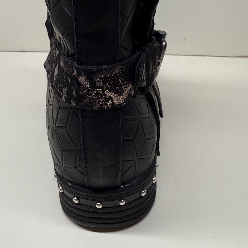 Lala Ikai woman’s Studded Motorcycle - Combat - Ankle boots  size EUR 40 / sz 10 - Picture 7 of 13